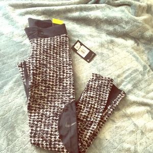 Nike leggings